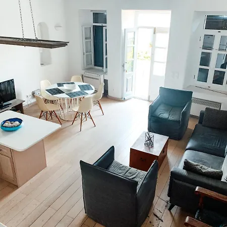 Mykonian Spirit Downtown Townhouse Apartment